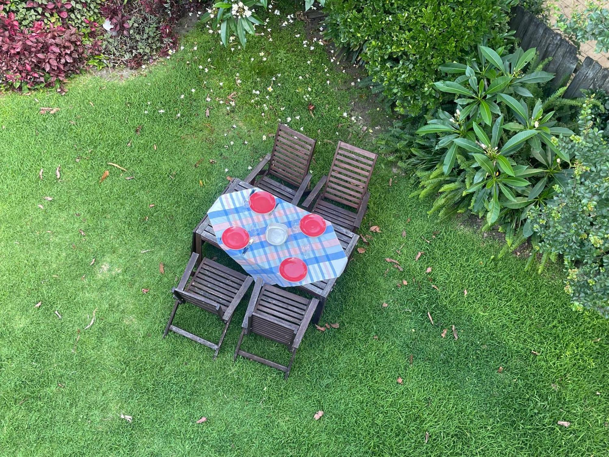 Stylish, Sunny & Spacious 2 Bedroom Apartment, Mosman Sydney Luaran gambar
